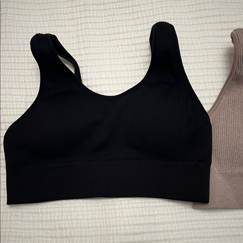 Aerie Ribbed Removable Padding sports bra